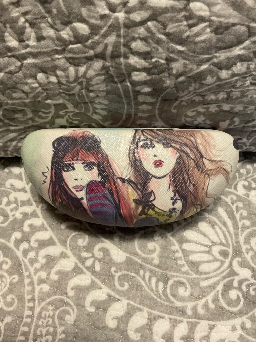Izak New York Sunglasses Case - Hard Case w Illustration